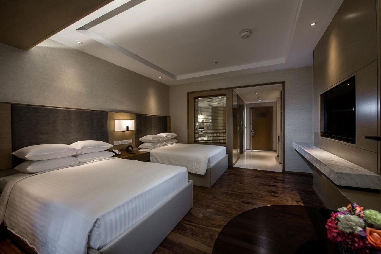 Miri Marriott Resort & Spa Exterior photo Deluxe Room